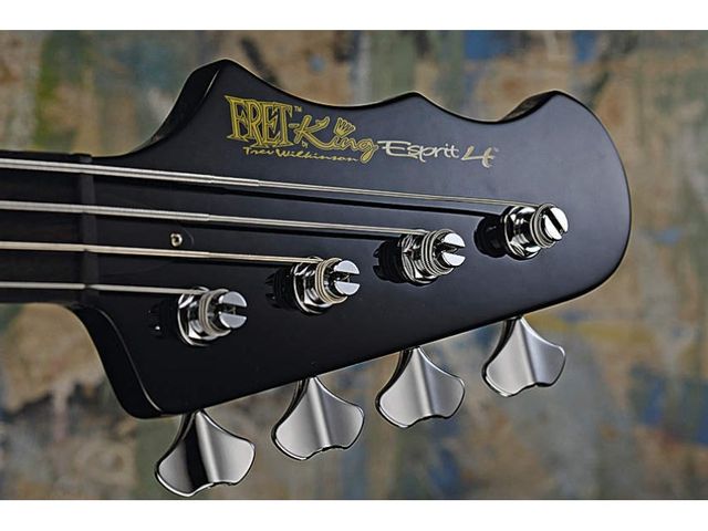 The Esprit's unusual batwing headstock. The Esprit's unusual batwing headstock.